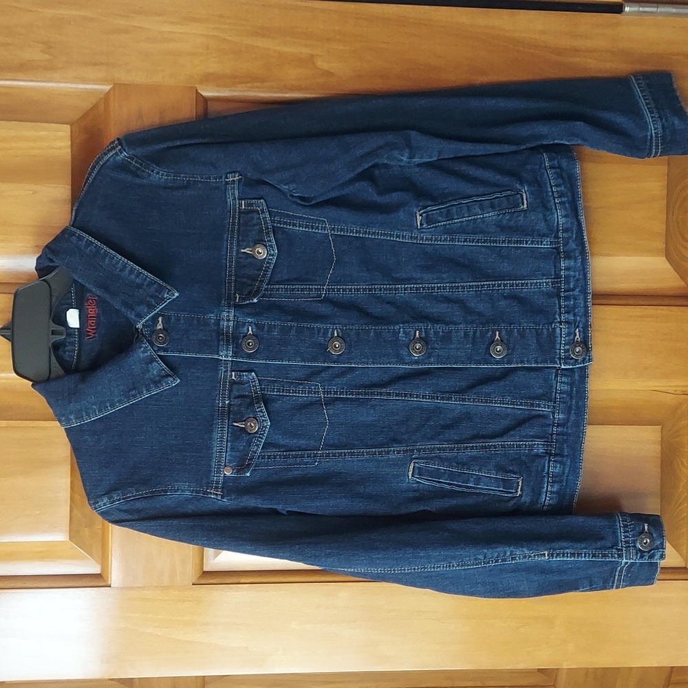 * Wrangler Dark Blue Stretchy Classic Denim Jean Jacket Pockets Size M, Like New